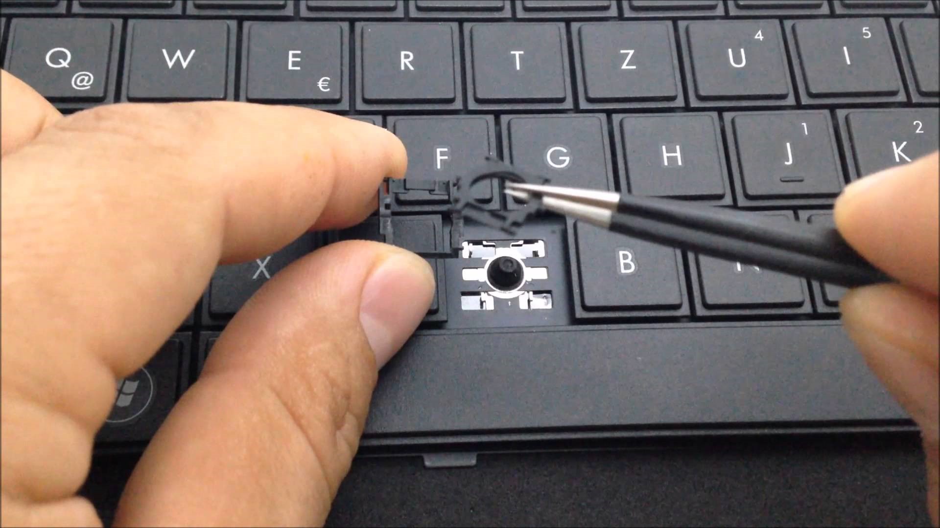 Ремонт и замена клавиатуры ноутбука качественно